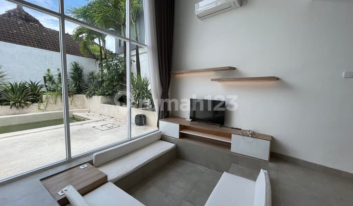 Townhouse Villa in Downtown Canggu for Rent