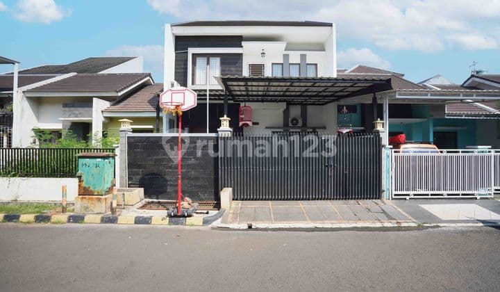 Rumah 5 Kamar Tidur Hadap Timur 10 Menit ke Metropolis Town Square J-24224