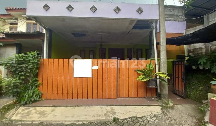 Minimalist House 10 Minutes to Sawangan Toll Gate 4 Assisted with Mortgage J35174