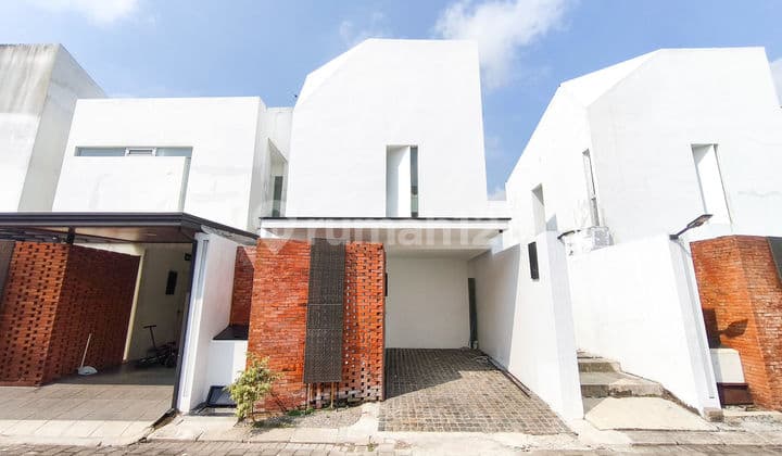 Rumah Modern 2 LT 9 Menit ke Rs Satria Medika bisa KPR Hadap Utara J46986