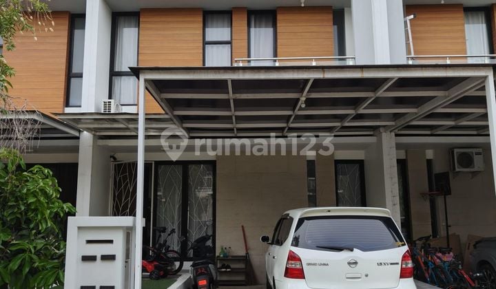 Rumah 2 Lt SHM 15 Menit ke Plaza Taman Harapan Baru J-39488
