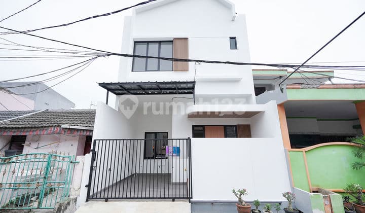 Rumah 2 Lt SHM 15 Menit ke Mall Summarecon Bekasi J-37657