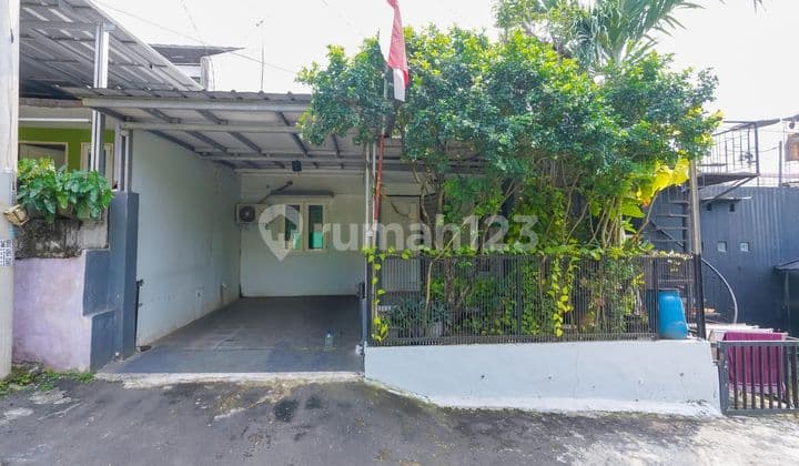 Rumah Hadap Selatan dekat Trans Studio Mall Cibubur Dibantu KPR J-36262