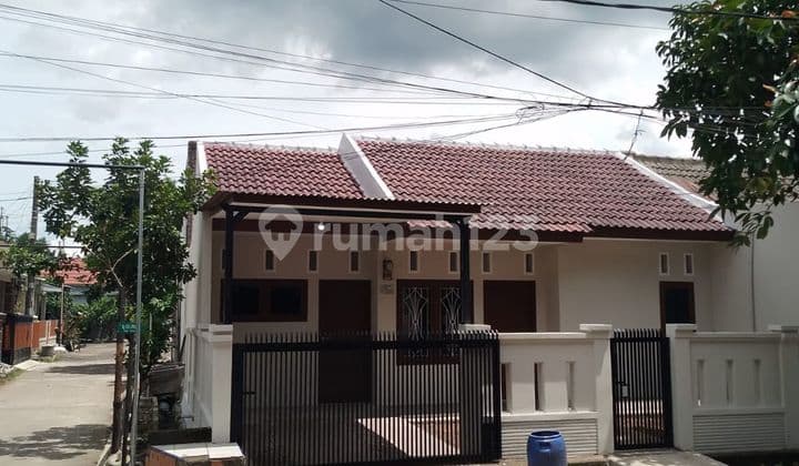 Rumah Hadap Timur 10 Mnt ke Gerbang Toll Narogong SHM Dibantu KPR J-39089