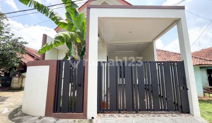 Rumah 3 Kamar 10 Menit ke Mitra Keluarga Jatiasih Hadap Timur J35747