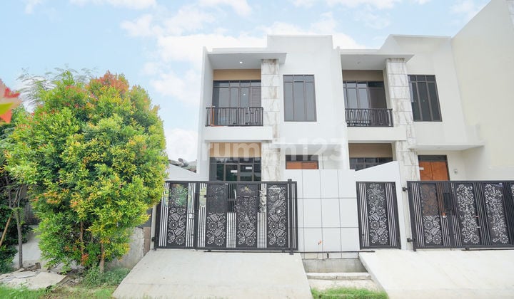 Rumah SHM 2 LT Siap KPR 15 Menit ke Eka Hospital Harapan Indah Bekasi J31322