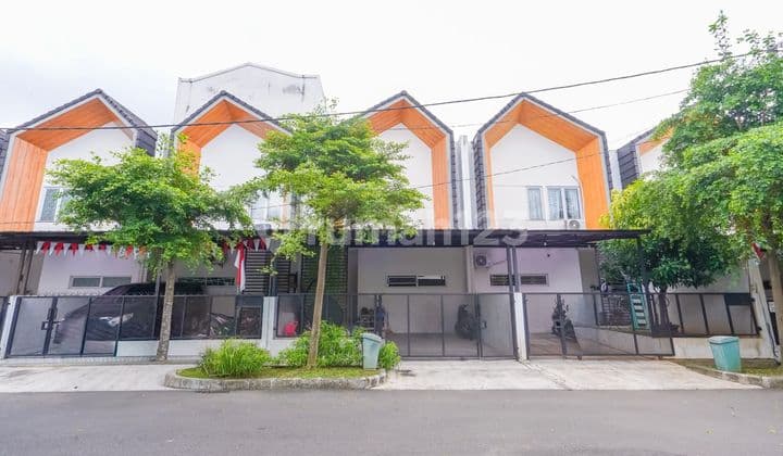 Rumah Strategis 8 Menit ke The Park Sawangan SHM Hadap Selatan J35468
