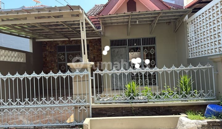 Rumah Siap Huni Depan Taman Dekat Pintu Toll BSD