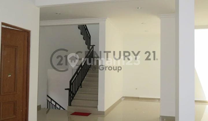Dijual Rumah 3 Lantai Siap Huni Di Greenville Jakarta Barat