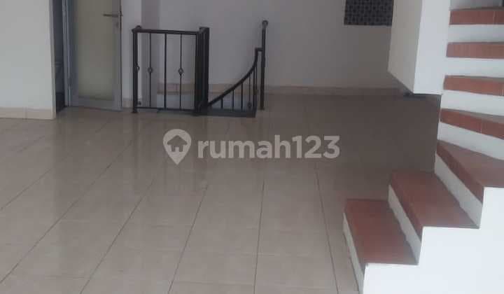 For Rent 2-Story House in Tomang West Jak, 3-Year Lease Cheaper