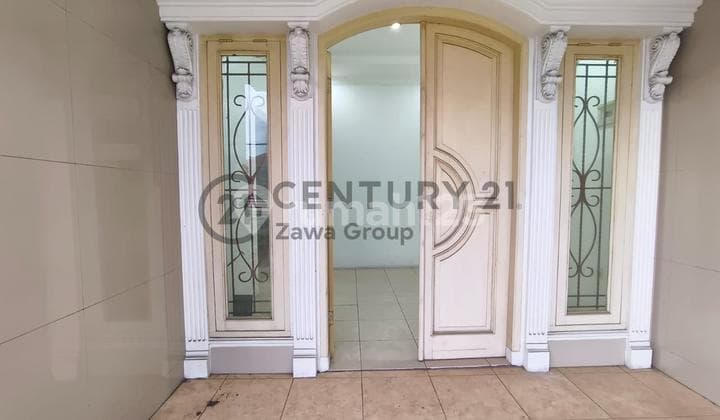 Quick Sale Ready-to-Occupy House in Srengseng, West Jakarta