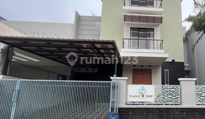 Rumah modern minimalis siap huni di Puspita Loka bsd