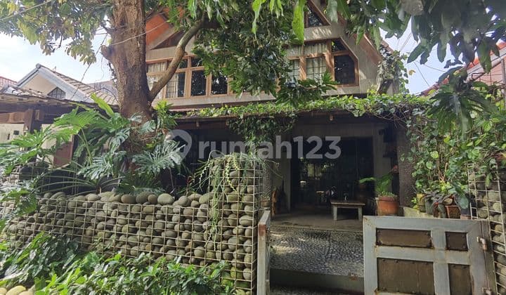 Rumah minimalis 2 lantai siap huni di Bintaro Sektor 5