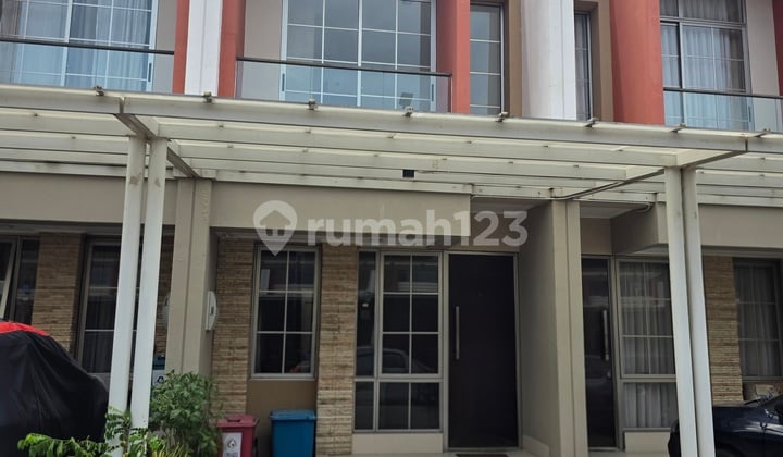 Rumah 2 Lantai di Pantai Indah Kapuk 2 Kamar Luas dan Nyaman