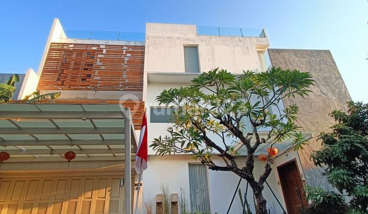 Rumah Mewah 3 Lantai, Hook, View Danau, Pantai Indah Kapuk