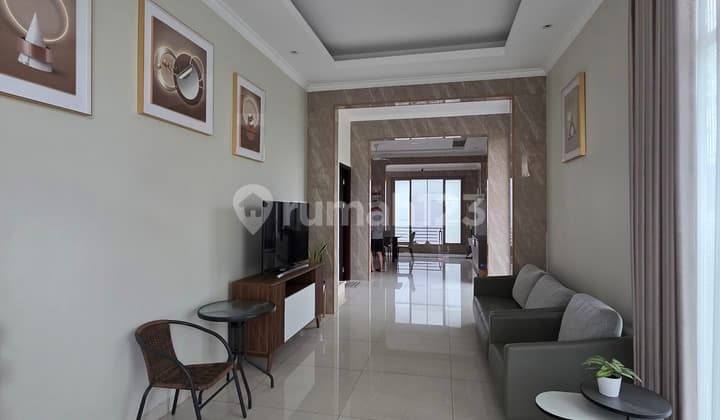 Rumah 3 Lantai Full Furnish Posisi Hook di Pantai Indah Kapuk