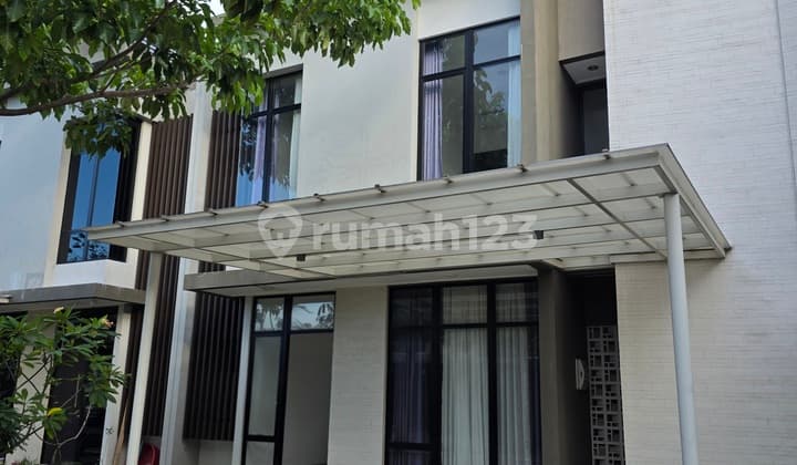 Rumah 10X15 di Pantai Indah Kapuk Semi Furnish