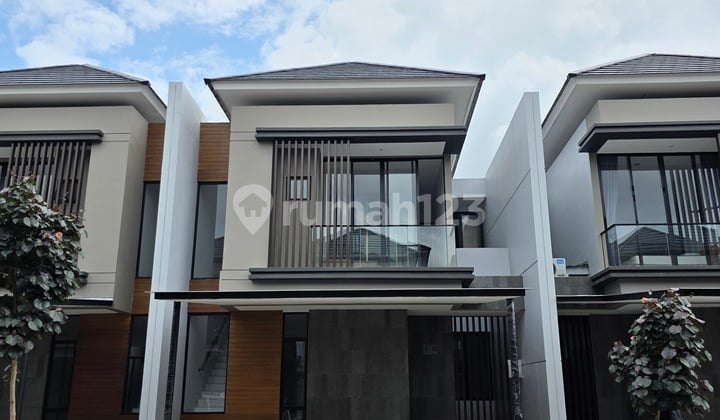 Rumah 2 Lantai di Pantai Indah Kapuk 2 Siap Huni