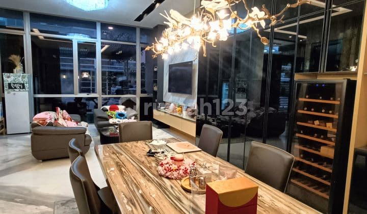 Dijual Rumah 3 Lantai Di Cluster Signature, Pantai Indah Kapuk