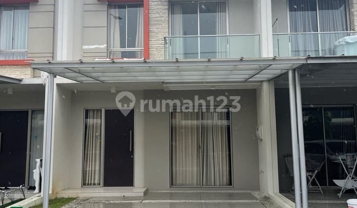 Rumah 2 Lantai di Pantai Indah Kapuk 2 Semi Furnished