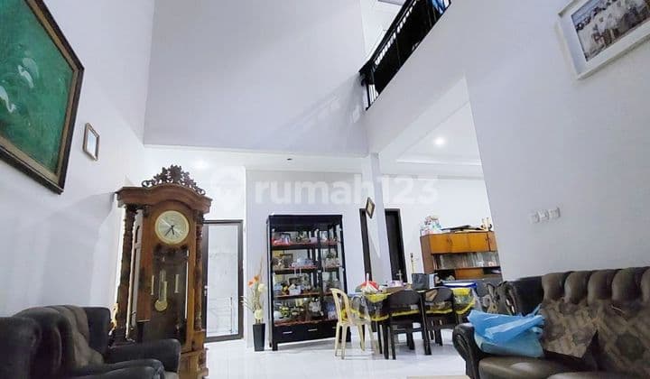 RUMAH SIAP HUNI, 2 LANTAI DI KAWASAN KELAPA GADING TIMUR