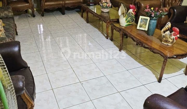 Strategic House on Kedoya Main Road, West Jakarta