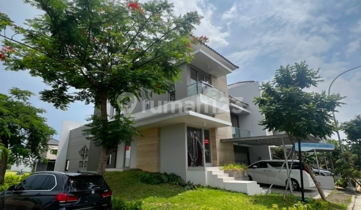 Rumah Hook Golf Island Pantai Indah Kapuk