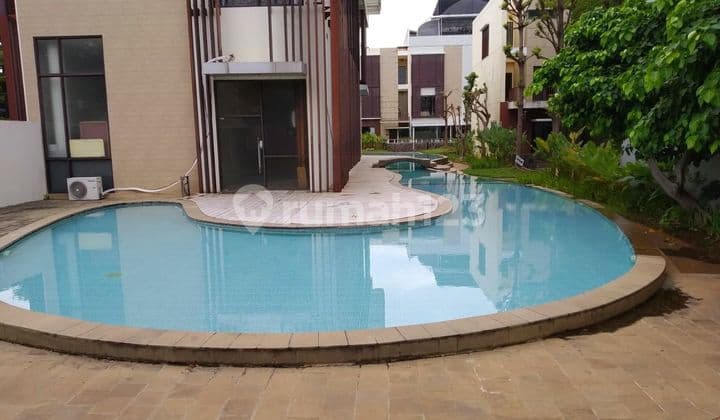 Townhouse Nyaman di Coasta Villa, Ancol