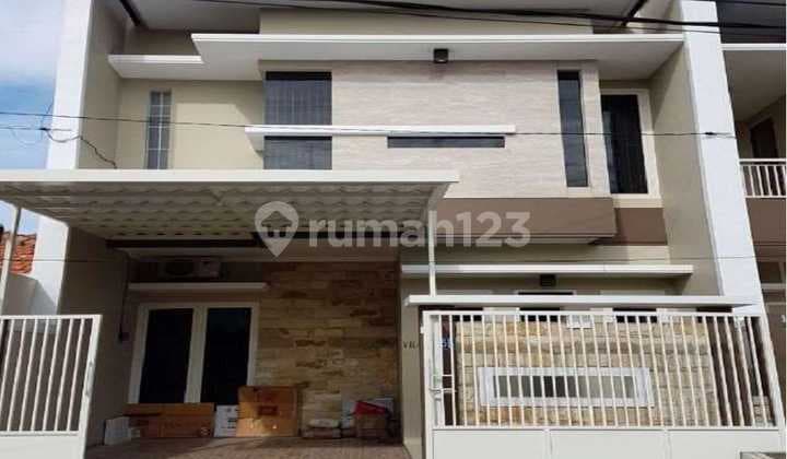 Dijual Rumah Strategis di Manyar Tirtoyoso Surabaya