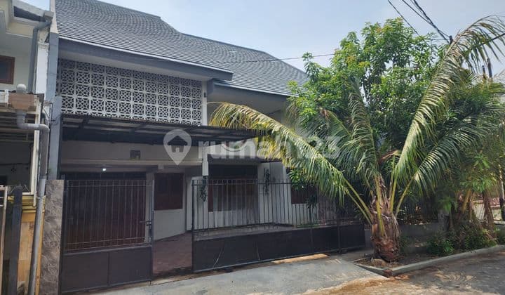 Rumah mewah full furnish villa kalijudan. Surabaya