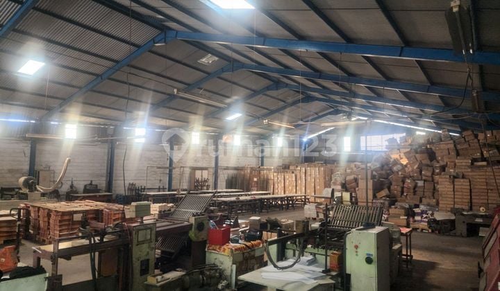 Pabrik Raya Kletek Dekat Pintu Tol Waru Surabaya