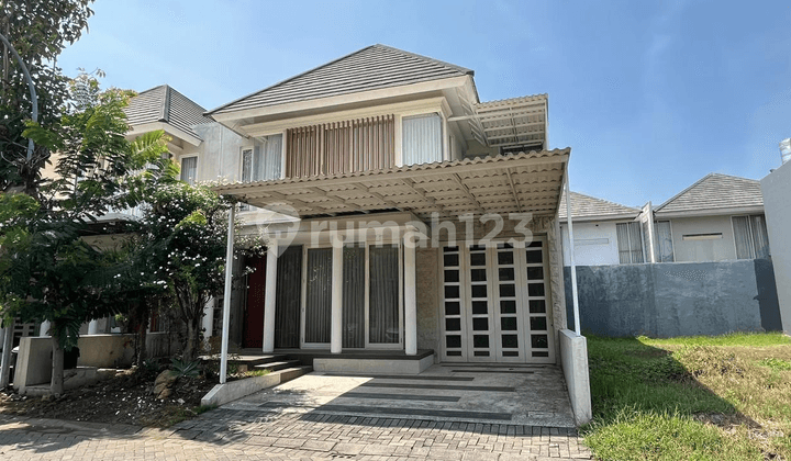 Dijual Disewakan Rumah Full Furnish di Greenlake Surabaya