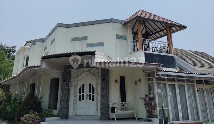 Dijual Rumah Bagus Full Furnished di The Taman Dhika, Sidoarjo