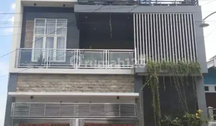 For Sale, Nice 2.5-Story House on Jl Graha Bougenville, Sidoarjo