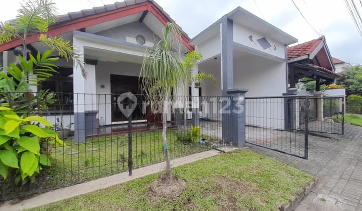 Dijual Rumah Bagus Terawat di Perum PBI Malang