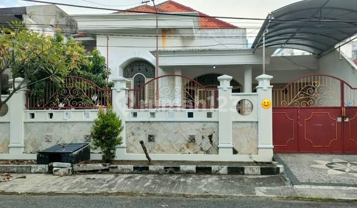 For Rent: Spacious, Well-Designed, Strategic, Move-In Ready House in Manyar Rejo, Surabaya