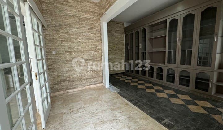 Dijual Rumah Semi FUrnished di San Diego Pakuwon City Surabaya