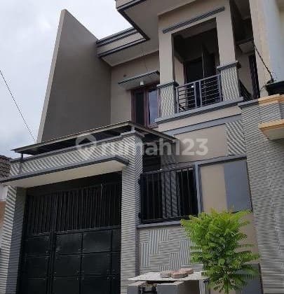 Dijual Rumah Bagus 2 Lantai di Mulyosari Prima, Surabaya