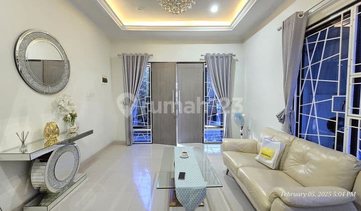 Rumah Luas Selangkah Ke Summarecon Bekasi