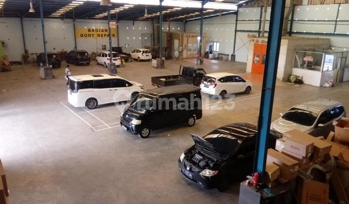 Tanah Lebar Strategis Pinggir Jalan Raya di Karawang Barat