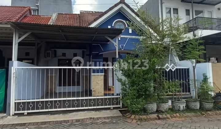 Graha Sampurna House 2+1. Good, ready to occupy, AC, price around 30 million.