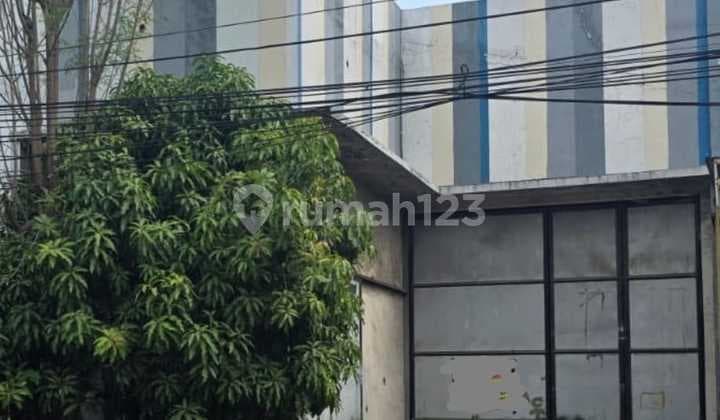 For Rent Warehouse Safe And Lock Sidoarjo With Strategic Location
