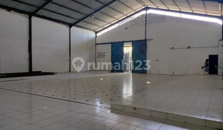 For Rent: Warehouse on Jl Raya Bangkingan with Strategic Location