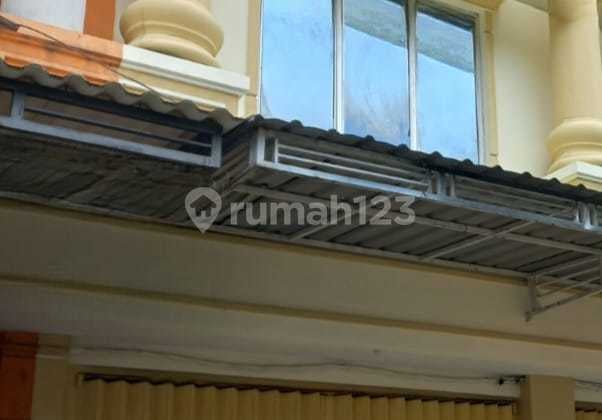 Disewakan Ruko 3 Lantai Siap Pakai di Nol Jalan Raya Pasar Kembang Surabaya