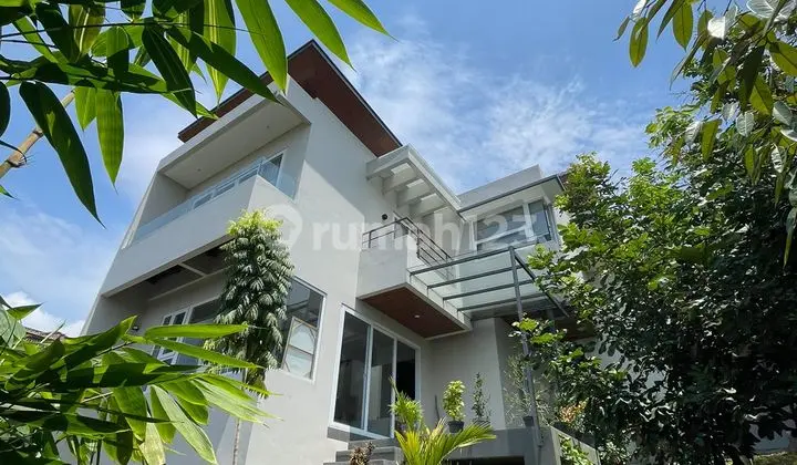 Dijual Villa Modern Kontemporer TAMAN DAYU, Pandaan Rosewood Hil