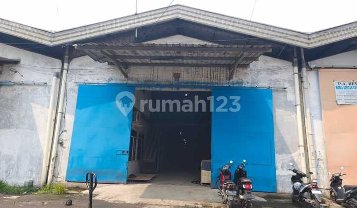 For rent warehouse Margomulyo permai AB