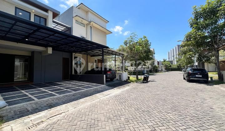 Super Cheap Sale: New Semi-Furnished Minimalist House, 2 Floors, Dian Istana