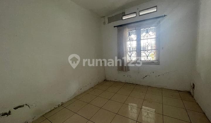 House Needs Minimal Renovation Unfurnished SHM Kota Baru Parahyangan, Bandung, Tatar Jingganagara.