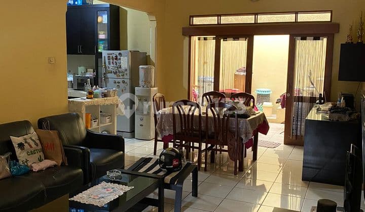 Rumah Bagus Unfurnished SHM di Jual Rumah Terawat Kopo Permai, Bandung