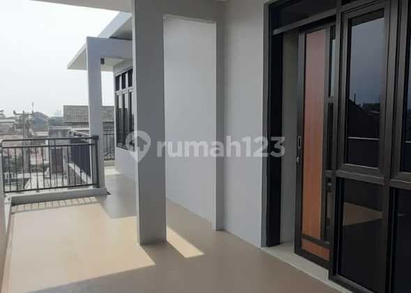 Rumah 3 Lantai Baru Minimalis SHM di Taman Cibaduyut Indah, Bandung